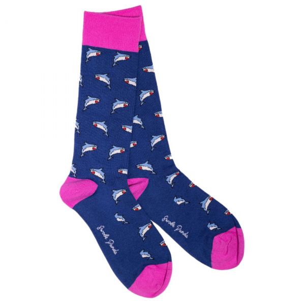 SWOLE PANDA - SHARK SOCKS - HERREN SOCKEN MIT HAIFISCHEN - NAVY/PINK